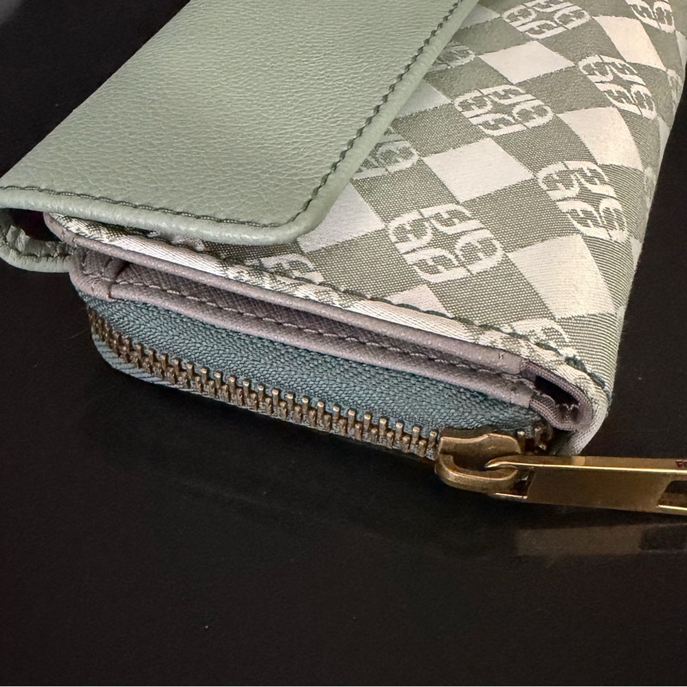 Fossil Sage Green Logo Zip Around Wallet Check Pattern NWT - Picture 6 of 11